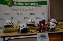 Przekazanie sprzetu dla osp malanow
