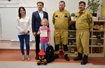 stojące osoby